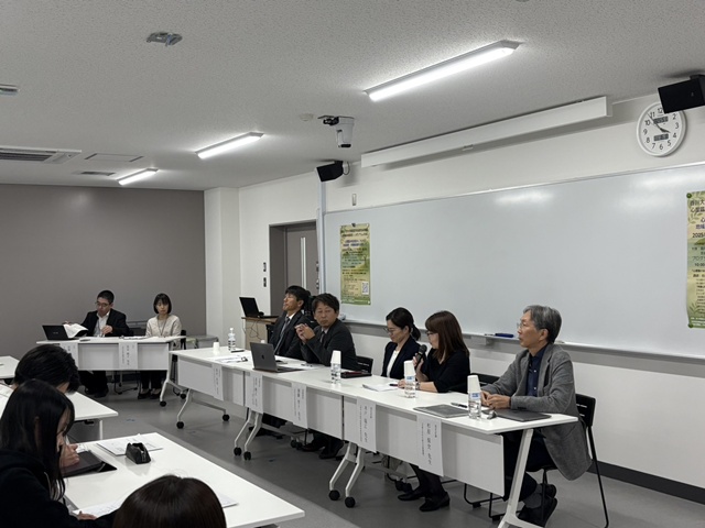 シンポジウム風景