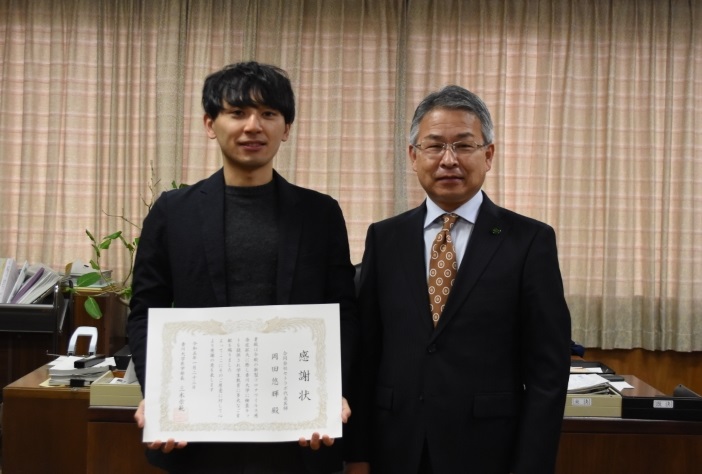 左から、合同会社Setolabo 岡田悠輝代表、三木医学部長